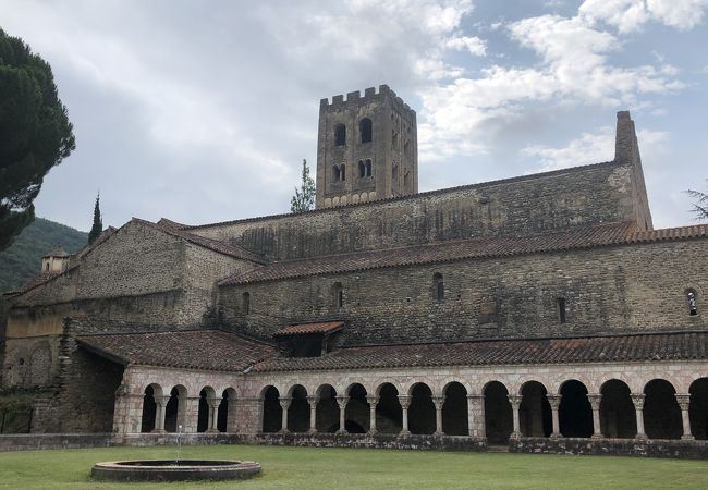 サンミッシェル ド キュクサ修道院