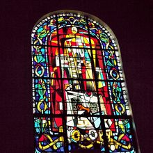 サン ピエール教会のステンドグラス