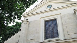 静かな教会、ステンドグラスが綺麗でした