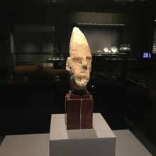 バアル神像東部