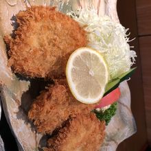 ヒレかつ一枚が大きい