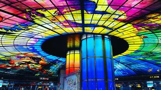 思ってたよりもこじんまり。改札出なくてもいい