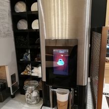 ドリンクはセルフ