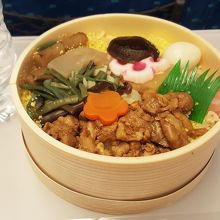 【コーチンわっぱめし】は甘辛い味付けでも、濃すぎず美味でした
