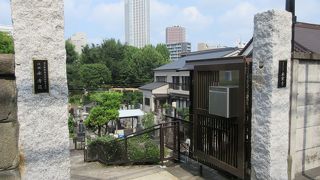 歴史ある梵鐘が残っています