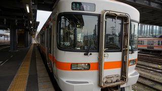 各駅停車になるととたんに田舎の感覚