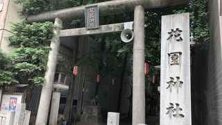 都会の神社