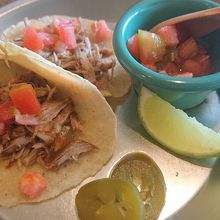 カルニタスタコス