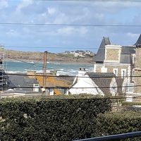 ホテルの窓から見える風景