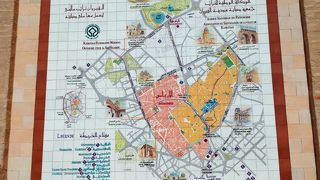 お土産屋の名物主人