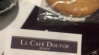 超一等地の格安カフェ