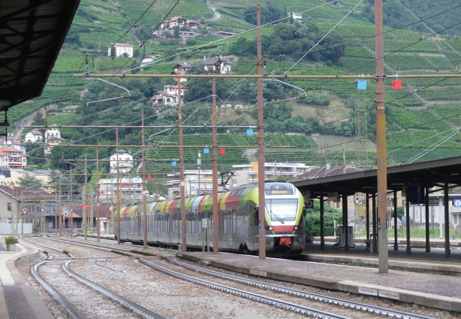 ボルツァーノ/ボーツェンはドロミテ西側の起点駅