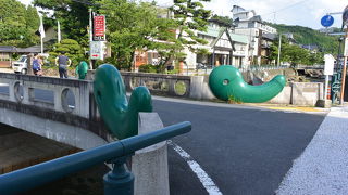 翡翠色の勾玉の飾り