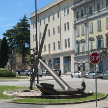 公園の北側にある錨