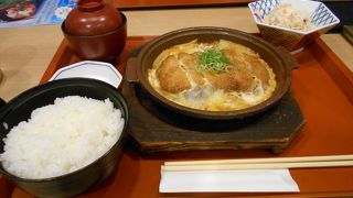 ごはんのおかわり・大盛りが無料です。