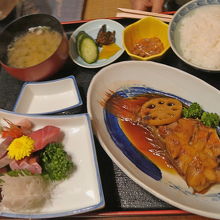 兄弟定食　2000円