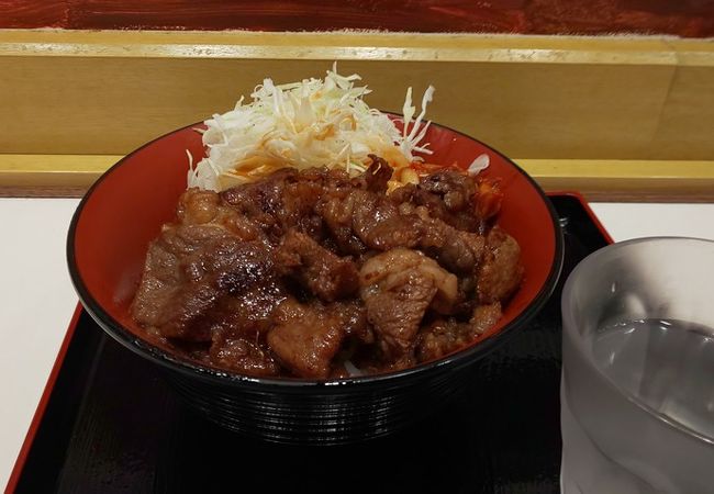 焼き肉丼を立ち食いで