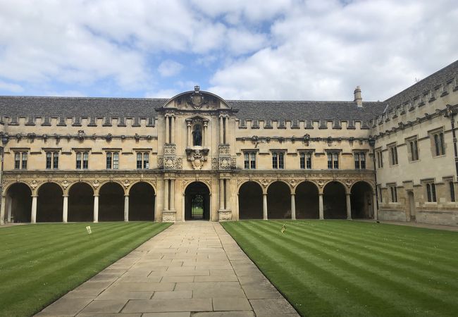 オックスフォード大学 クチコミ アクセス 営業時間 オックスフォード フォートラベル