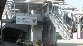 バンコクの主力交通手段