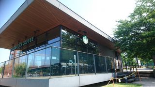 眺めは最高ですが、接客は最低です。