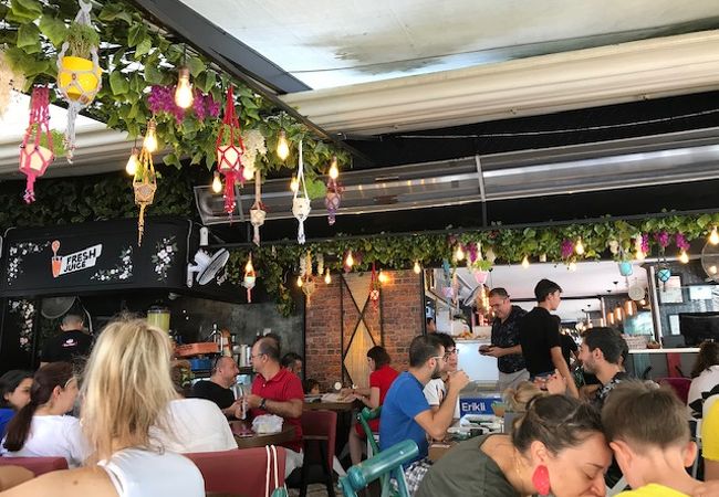 ボスタンヌの大繁盛店