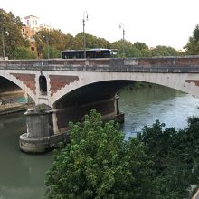 橋も何だか風情あるの