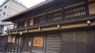 残念ながら外観を見るしかありません