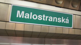 プラハ城に向かいました