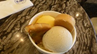 アイスクリームを食べた