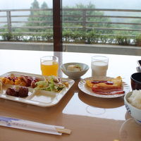 朝食バイキングは量も充実！