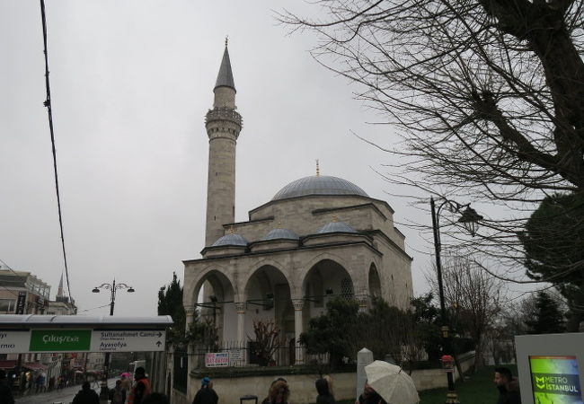 こぢんまりしたモスク！