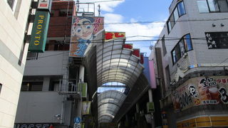 入山煎餅の焼きたて煎餅食べ歩きをお勧めです