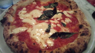 美味しいナポリピッツァのお店