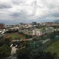 窓からの眺望は街から離れているのがわかる