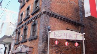 案外小樽には少ない煉瓦造りの倉庫。