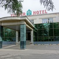 日本語の話せるスタッフが多いです。