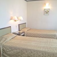 清潔な部屋です。入ると自動でNHKTVが放送してました。