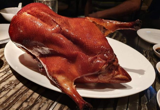 雰囲気と料理の質を考えれば決して高くはない