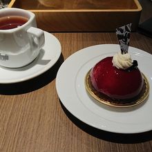 ケーキと紅茶