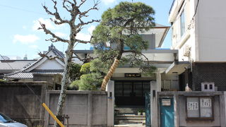 こじんまりしたお寺