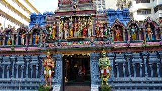 ぷっくりおなかの神様に注目