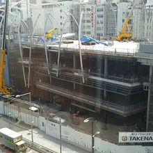 宮下公園交差点を挟み２ブロックの北側