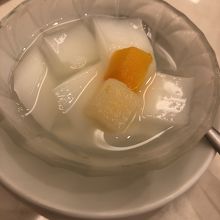 デザートの杏仁豆腐