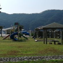 大型遊具がある