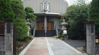 ご本堂に特徴がありました