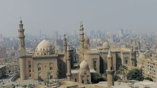 無数のモスク、遺跡が生活に溶け込んでいます。