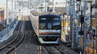 乗り換えなしで色々なところへ行けて便利