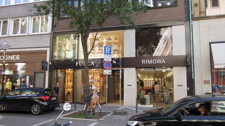 高級ブランドのお店が多いです