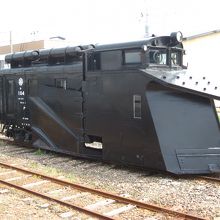 黒石駅構内　除雪用ラッセル車　キ１０４