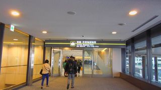 国内線到着口---成田空港第1ターミナル
